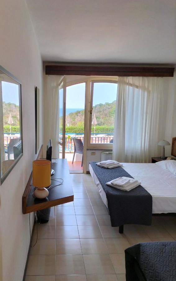 פורטופראיו Hotel Horizon Elba מראה חיצוני תמונה